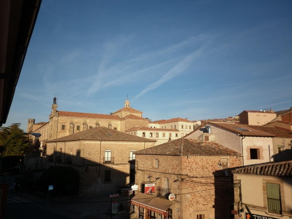 Hostal Meson Castilla Siguenza Exterior photo